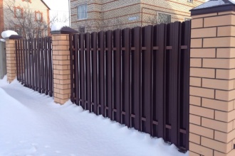 Забор из евроштакетника в шахматном порядке 30 метров фото в Рошале